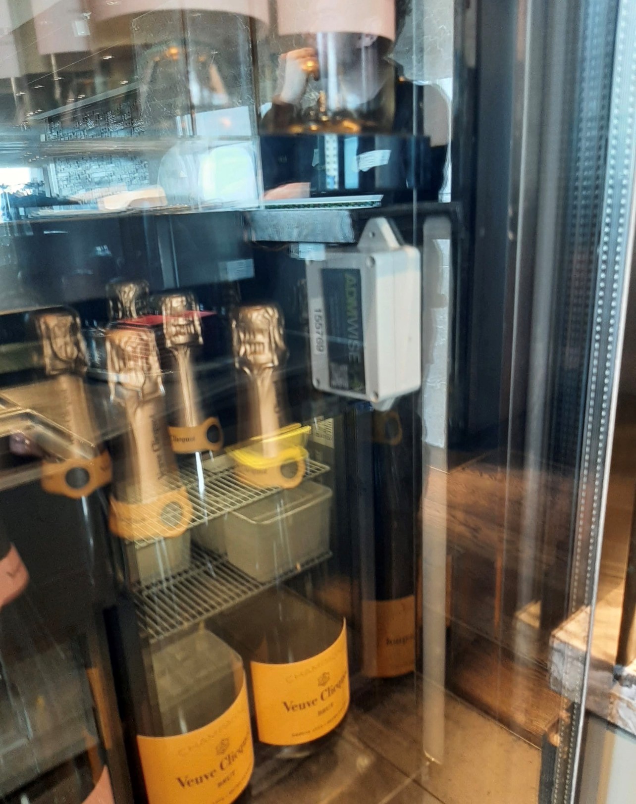 Kitchen wireless refrigeration sensor monitoring maintenancerefrigeration